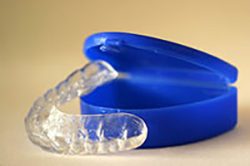 Invisalign retainer with case