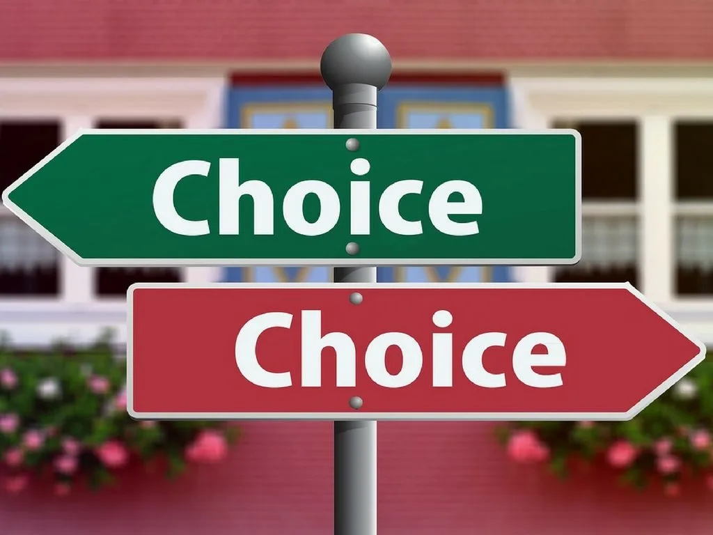 Sign represents decision between Invisalign and other orthodontic treatment